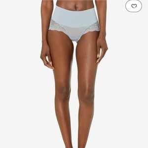 New with Tag Spanx Undie-tectable Lace Hi-Hipster Panty Women's small light blue